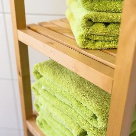 Art City-studio 2, Gross, Modern, Citynah, 3 Schlafzimmer, 2 Baeder, Kostenfreie Parkplaetze, 2 Sued-balkons, Herkulesblick Appartement *