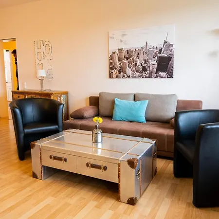 Art City-studio 2, Gross, Modern, Citynah, 3 Schlafzimmer, 2 Baeder, Kostenfreie Parkplaetze, 2 Sued-balkons, Herkulesblick Appartement Cassel