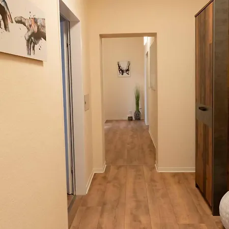 Art City-studio 2, Gross, Modern, Citynah, 3 Schlafzimmer, 2 Baeder, Kostenfreie Parkplaetze, 2 Sued-balkons, Herkulesblick * Cassel