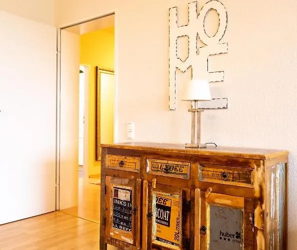 דירה Art City-studio 2, Gross, Modern, Citynah, 3 Schlafzimmer, 2 Baeder, Kostenfreie Parkplaetze, 2 Sued-balkons, Herkulesblick קאסל